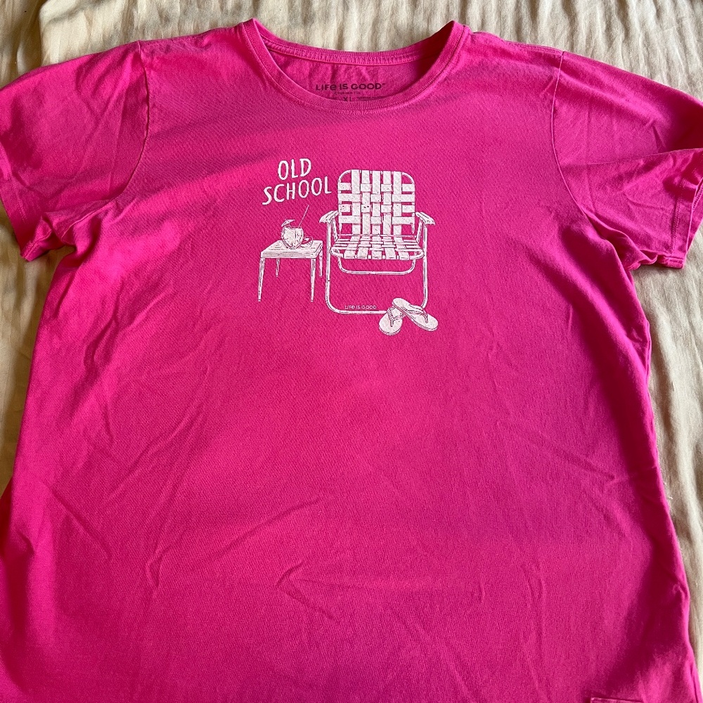 Life Is Good Women's Hot Pink 'Old School' Short Sleeve Tee